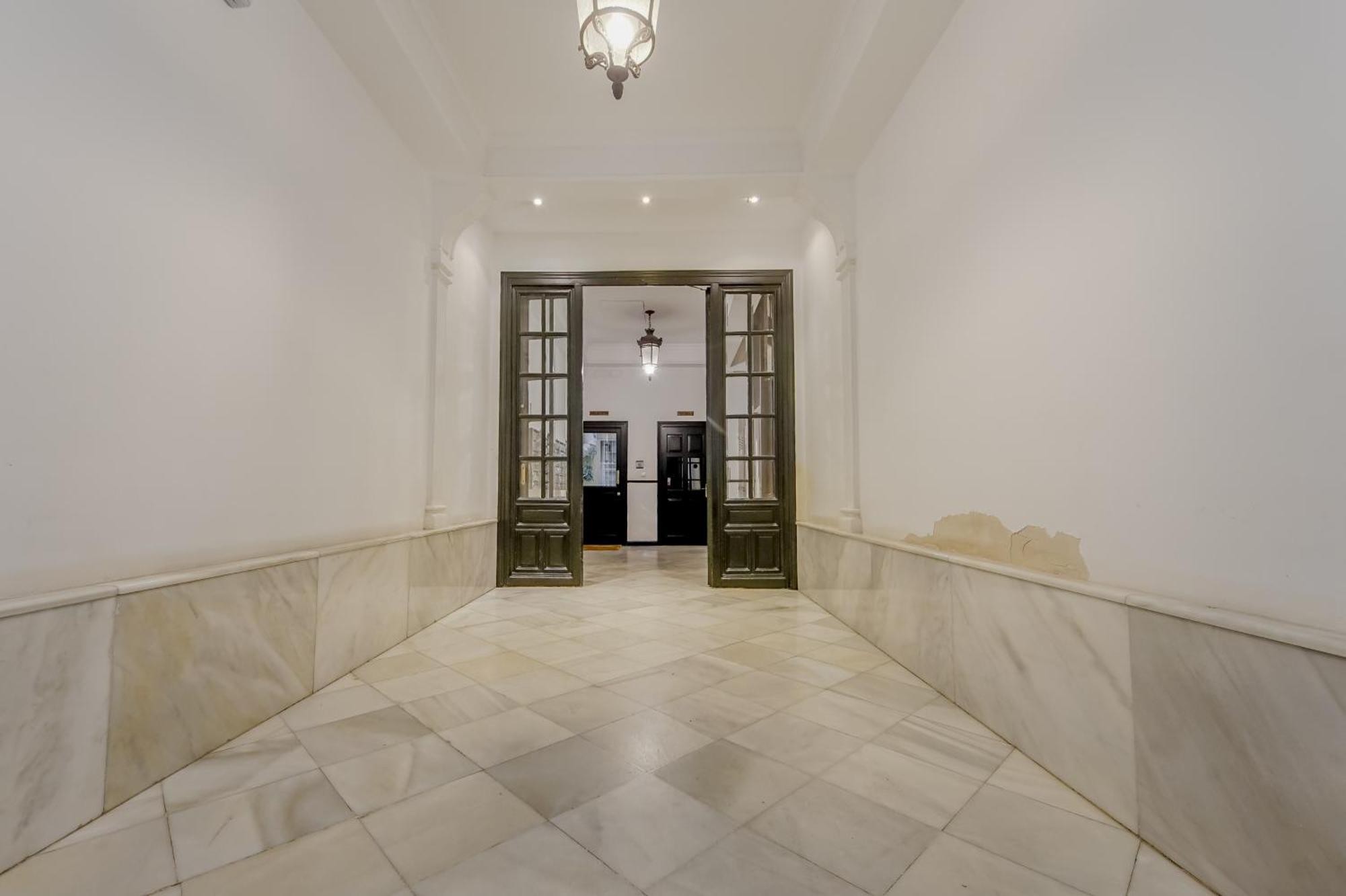 Modern Apt Para 6Pax En La Plaza De Tirso-Centro E1 Madrid Exterior photo