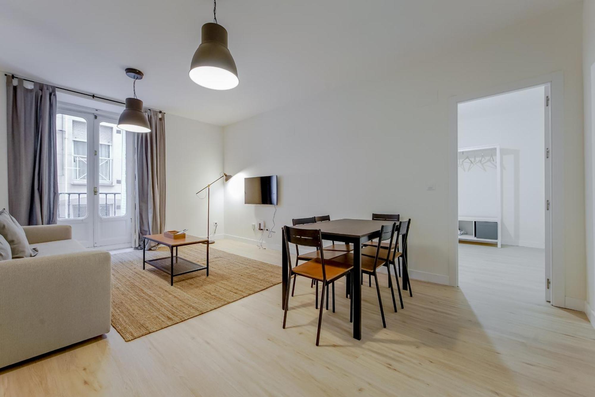 Modern Apt Para 6Pax En La Plaza De Tirso-Centro E1 Madrid Exterior photo