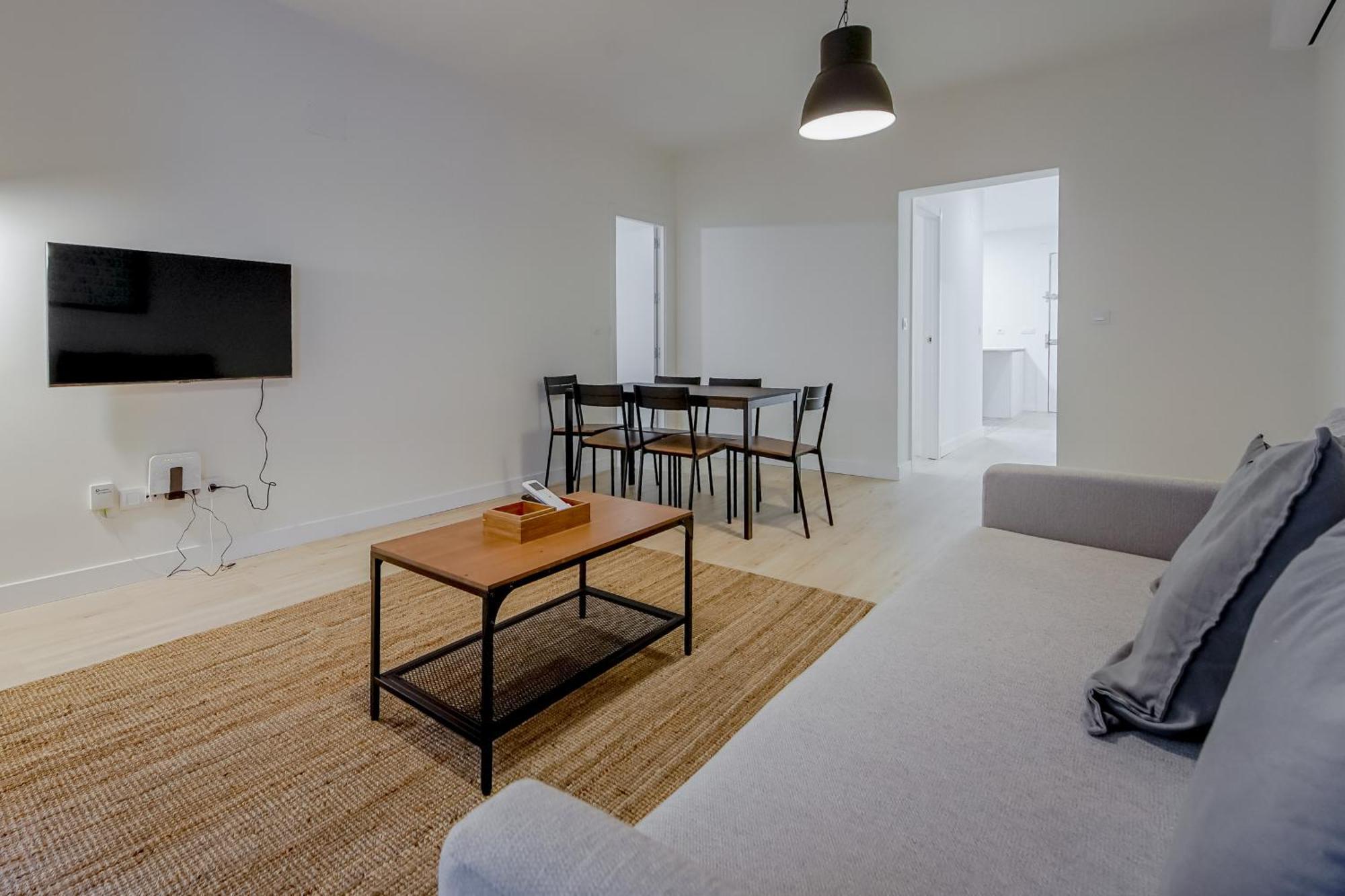 Modern Apt Para 6Pax En La Plaza De Tirso-Centro E1 Madrid Exterior photo